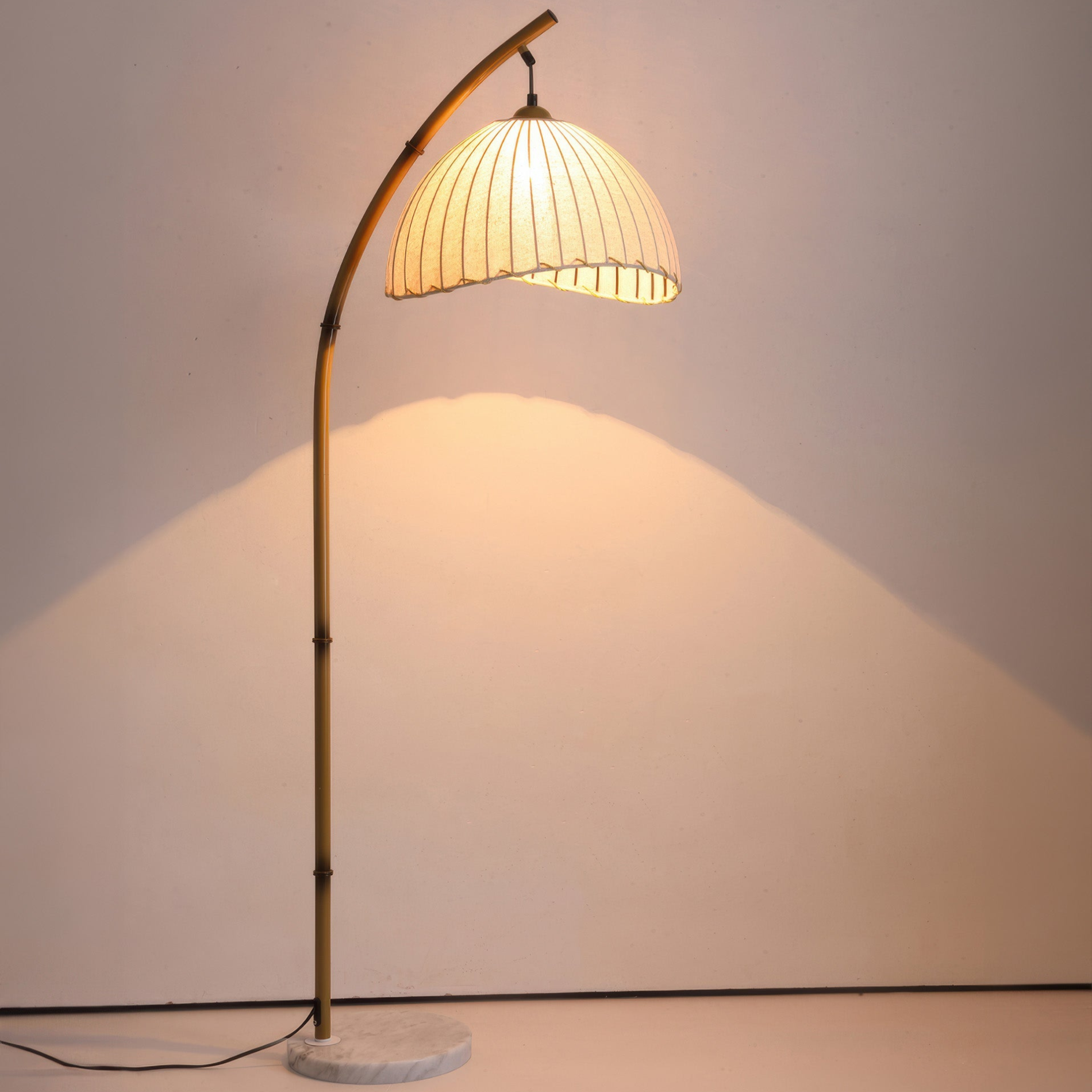 BambooZen | Elegante Lampada da Terra Ispirata al Bambù per Interni 0