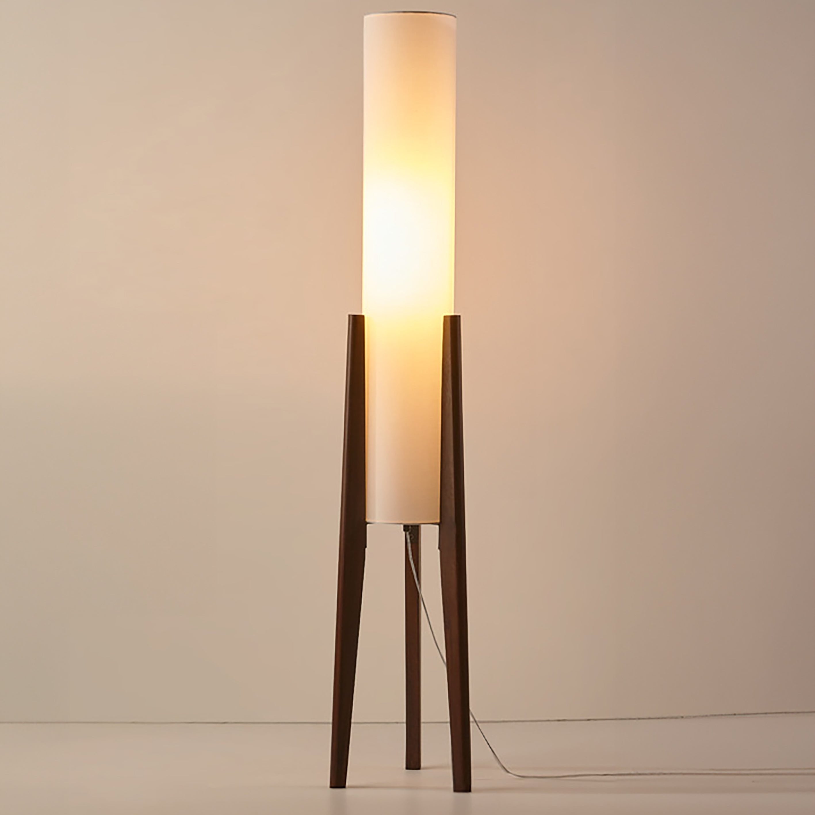 NoceLuxe | Elegante Lampada da Terra in Legno Massello Design Moderno 1