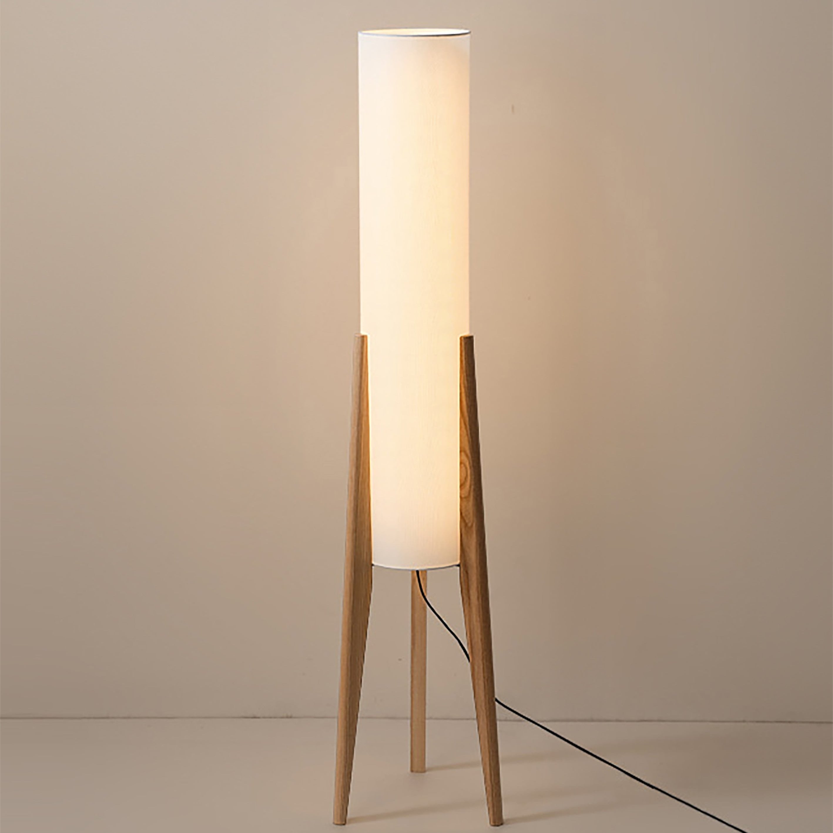 NoceLuxe | Elegante Lampada da Terra in Legno Massello Design Moderno 5